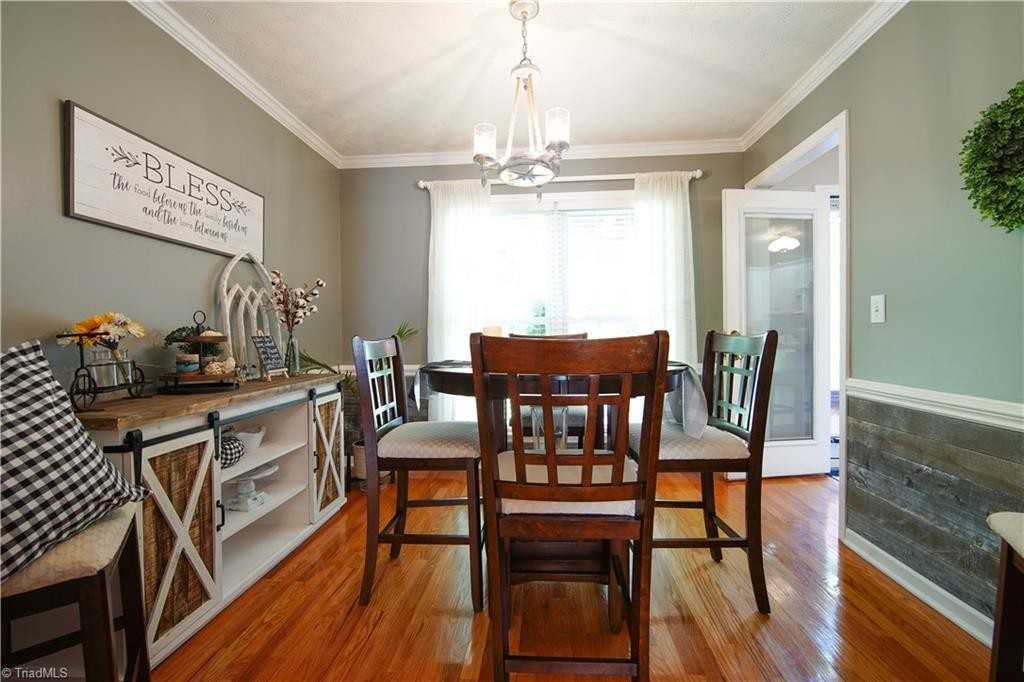 290 Gleason Ln - Photo 5 of 20