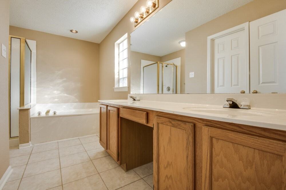 2085 Cameo Drive - Photo 5 of 10