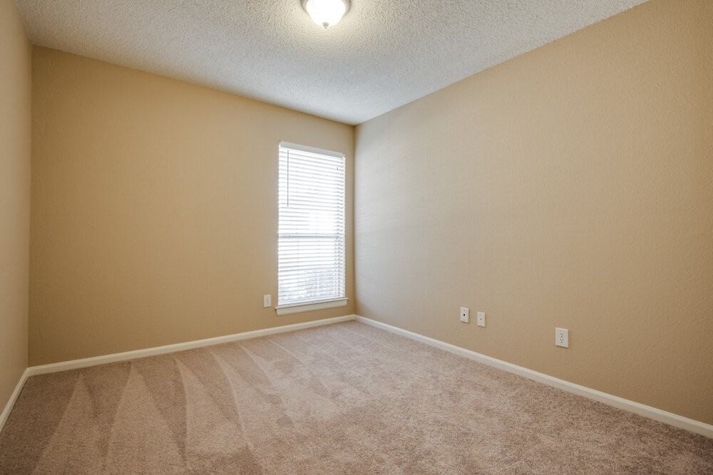 2085 Cameo Drive - Photo 7 of 10