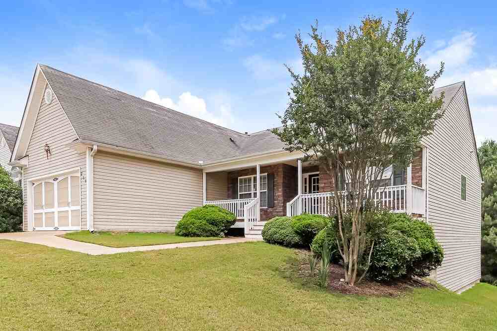 215 Overlook Dr - Photo 4 of 17