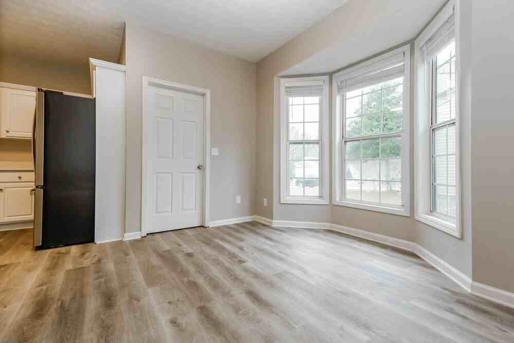 435 Heathcliff Court - Photo 7 of 17