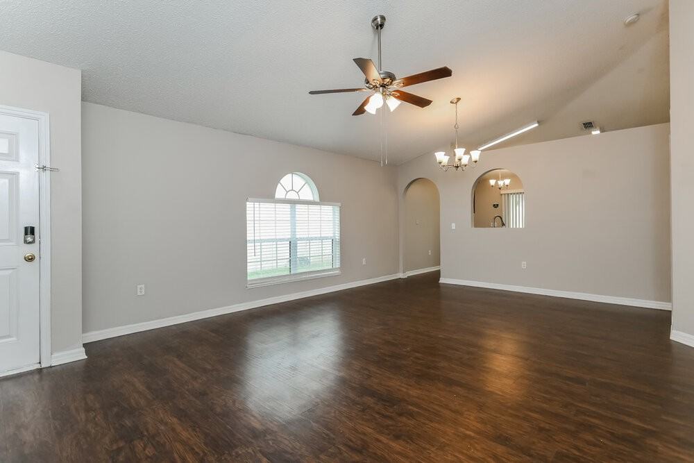 2688 Whispering Trails Dr - Photo 4 of 15