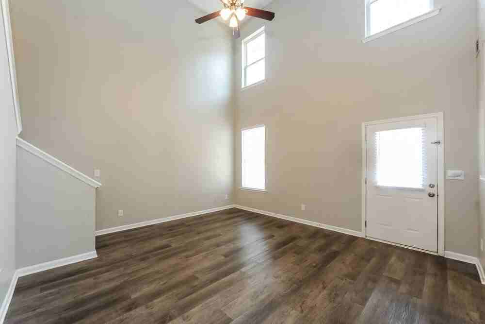 202 Oconee Way - Photo 5 of 17