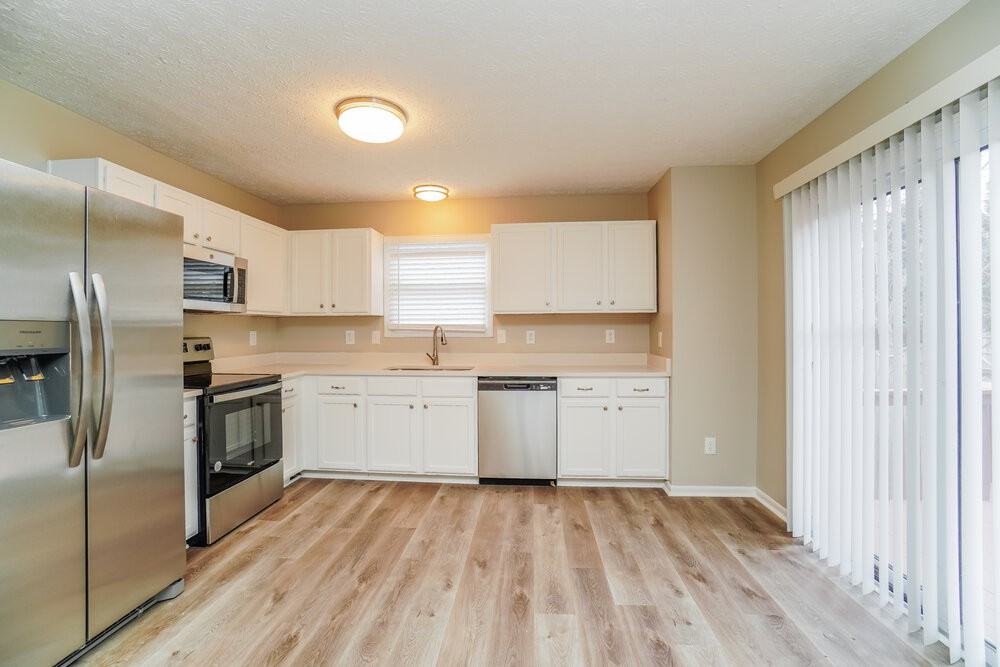 5776 Chase Run - Photo 7 of 17