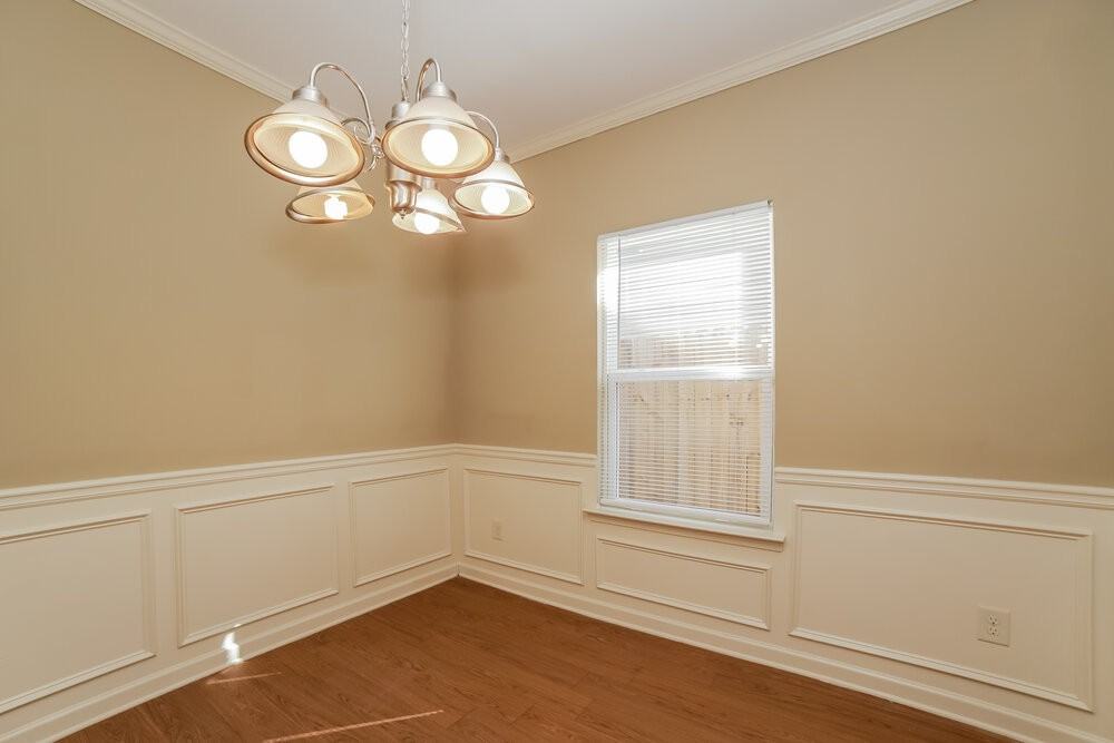 498 Highland Falls Drive - Photo 6 of 17