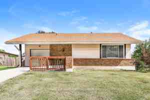 featured image of 1690 Woodman Drive