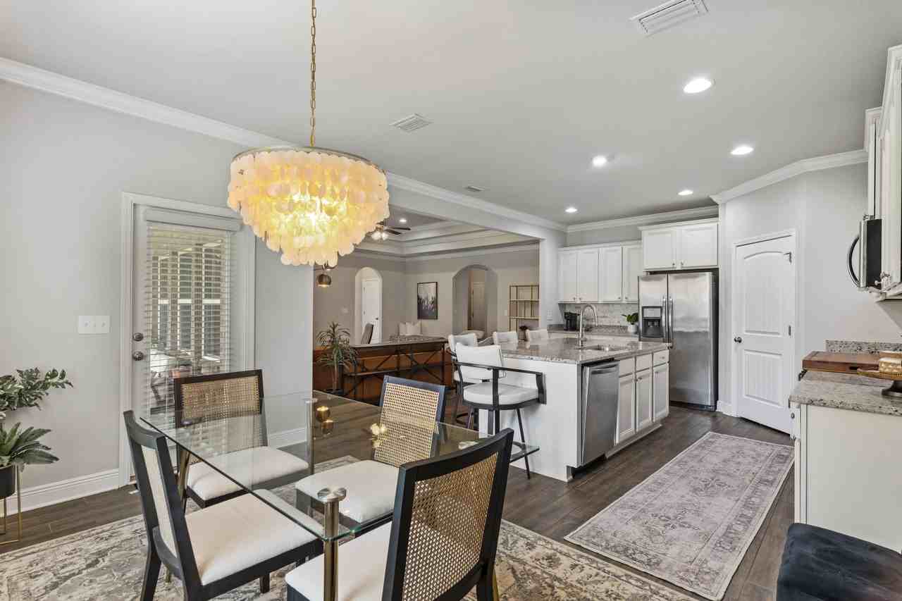 490 Cornelia Street #490 - Photo 6 of 44