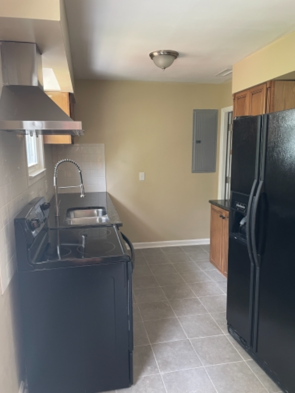 3316 Cocoa Drive - Photo 2 of 9