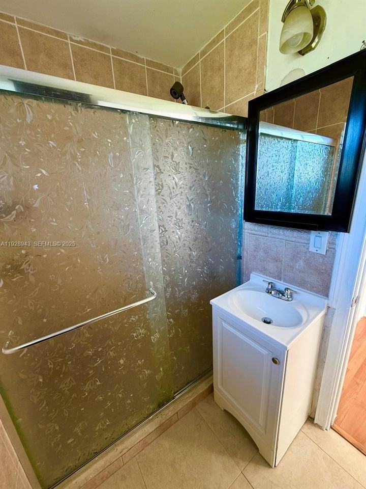 5001 Sw 113th Ct #5001A - Photo 2 of 12