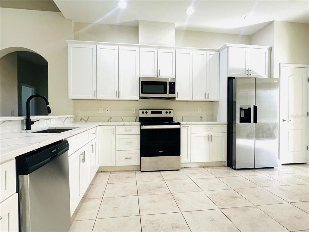 809 Lake Marie Drive #809 - Photo 7 of 24