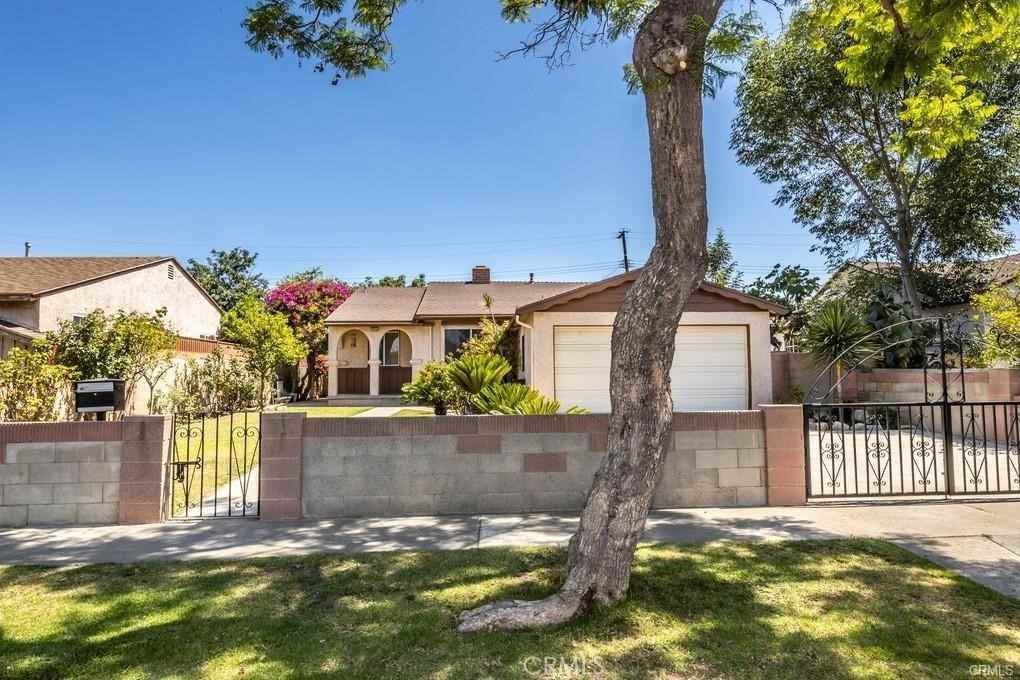 1605 West Wisteria Place #1605 - Photo 3 of 16