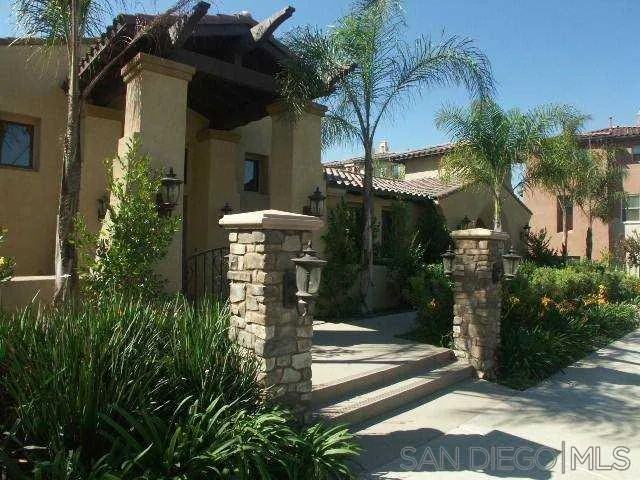 729 Kellogg Street #729 - Photo 3 of 21