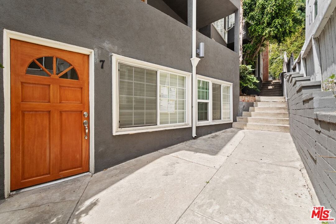 1635 South Beverly Glen Boulevard #1635-7 - Photo 3 of 24