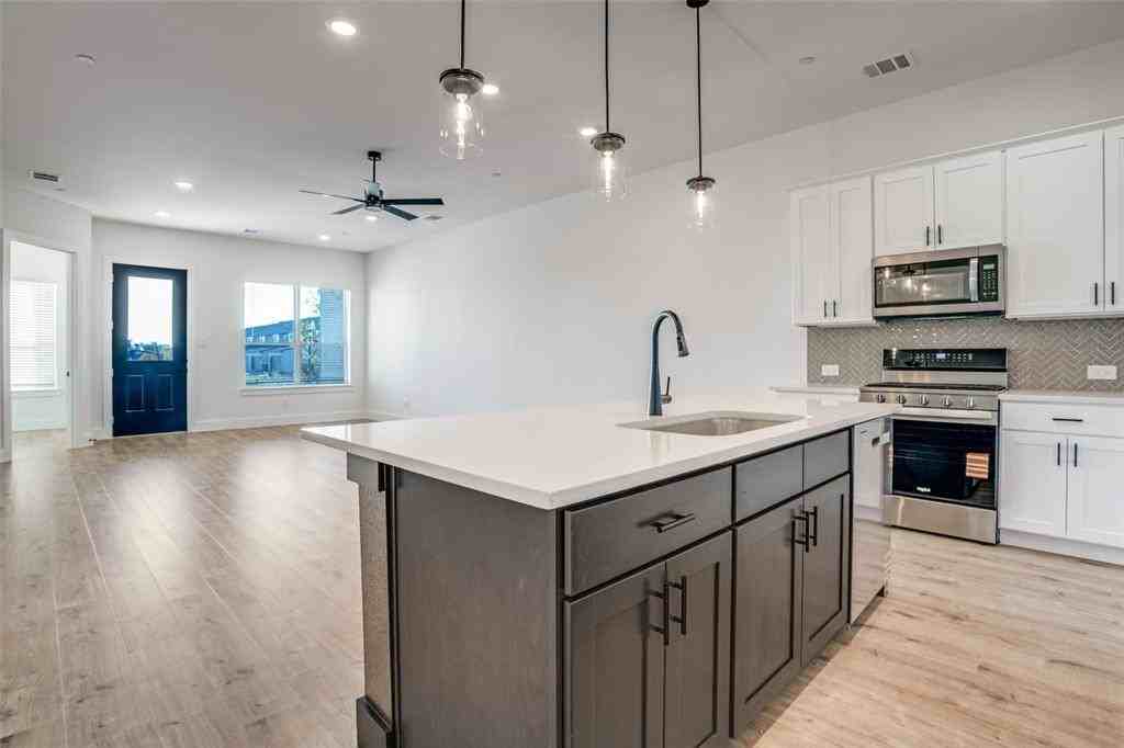 4417 Cave Springs St #4417 - Photo 6 of 12