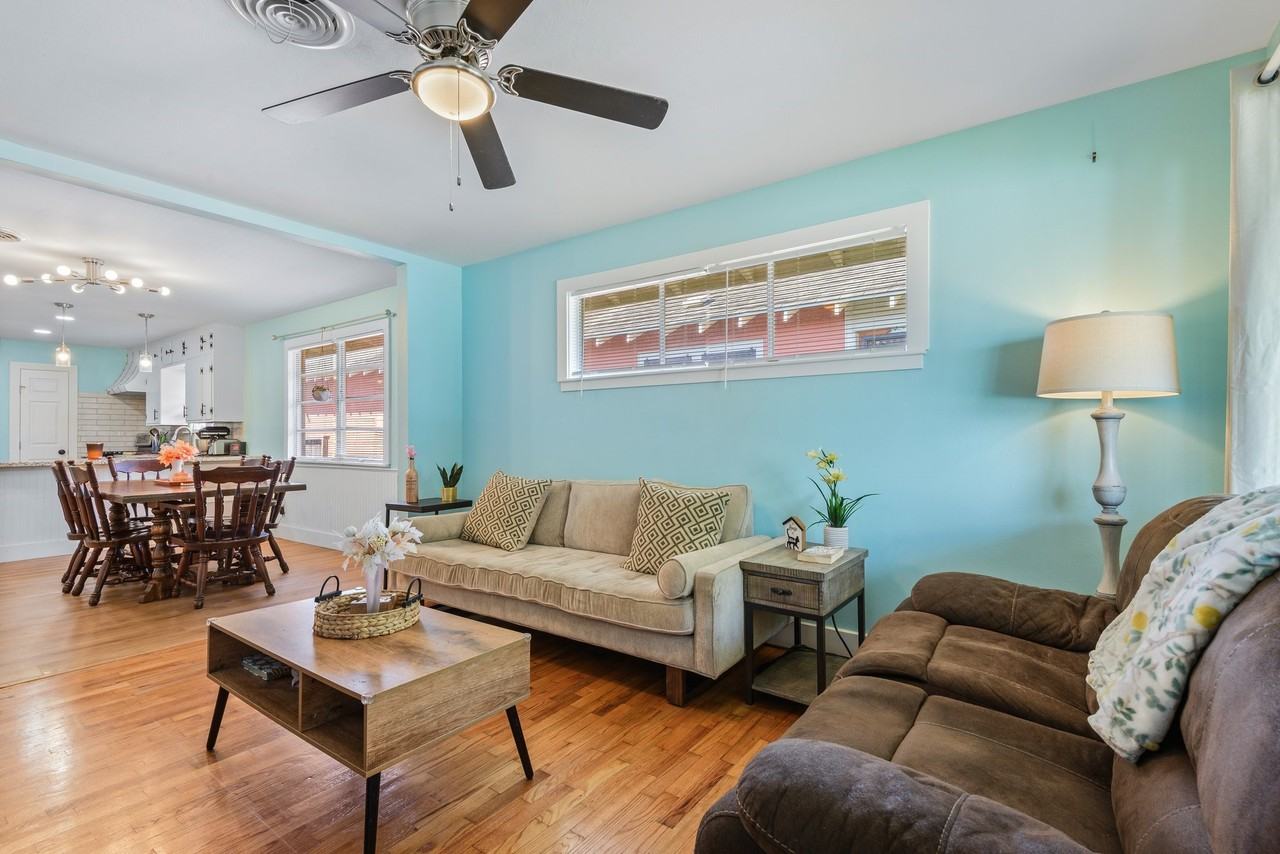 4511 Avenue Q #4511 - Photo 3 of 16