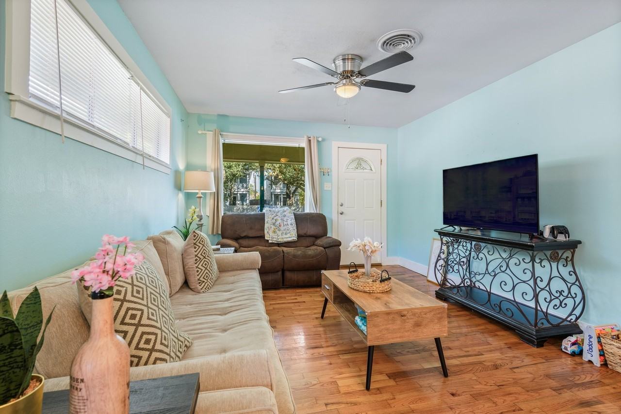 4511 Avenue Q #4511 - Photo 4 of 16