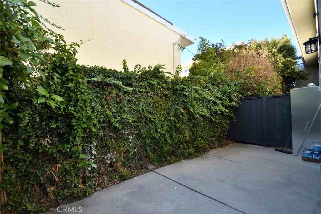 2618 Mathews Avenue #2618C - Photo 7 of 16