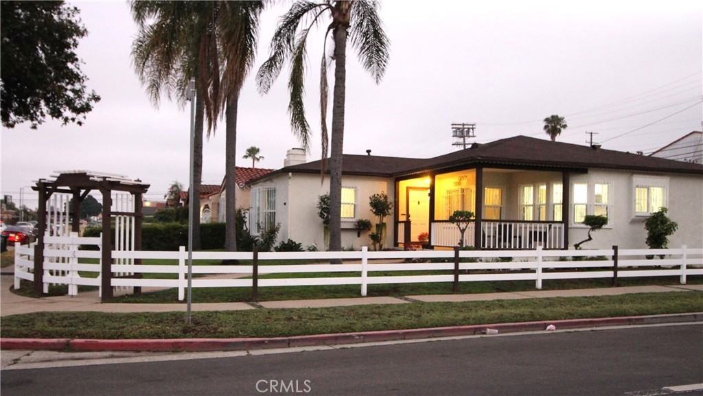 9801 South Hobart Boulevard #9801 - Photo 3 of 29