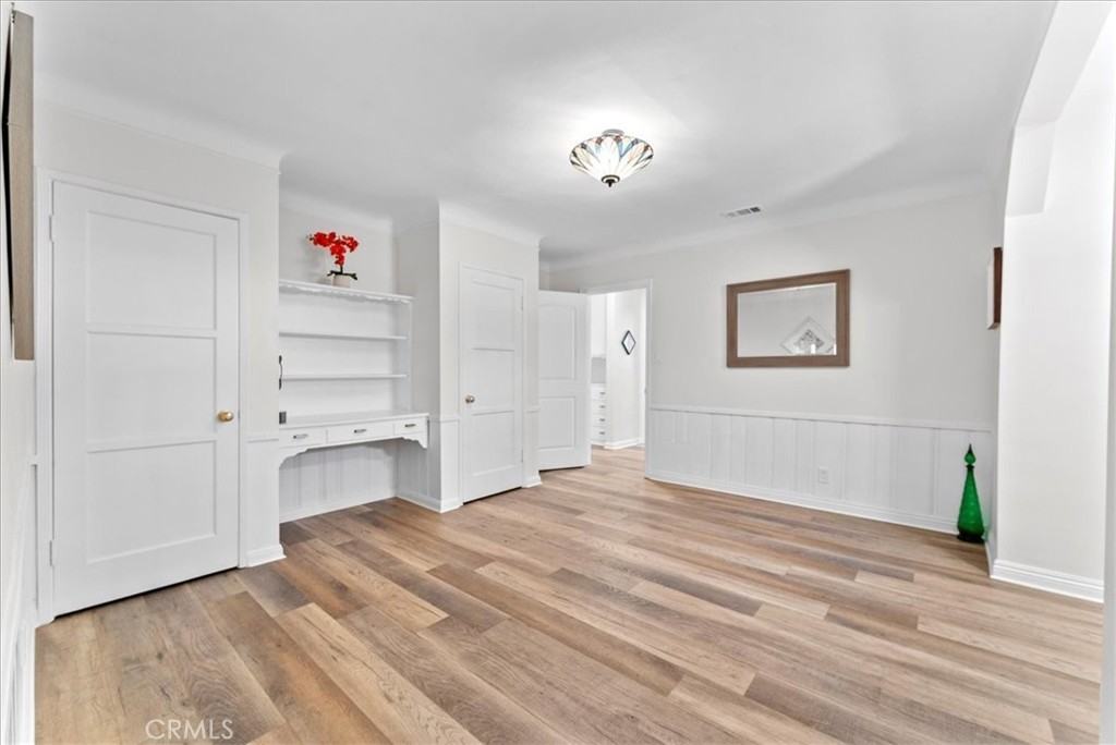 9801 South Hobart Boulevard #9801 - Photo 4 of 29