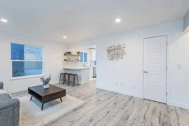 1018 East 56th Street - Photo 3 of 25