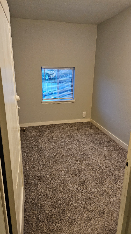 805 South Ainsworth Avenue #A - Photo 4 of 8