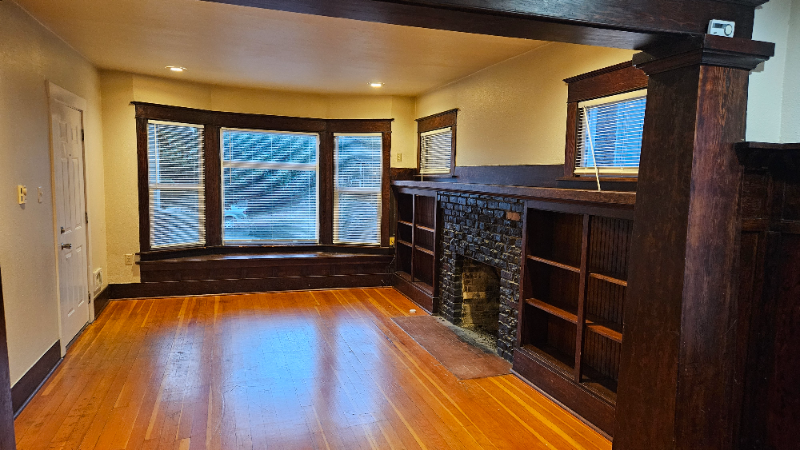 805 South Ainsworth Avenue #A - Photo 5 of 8