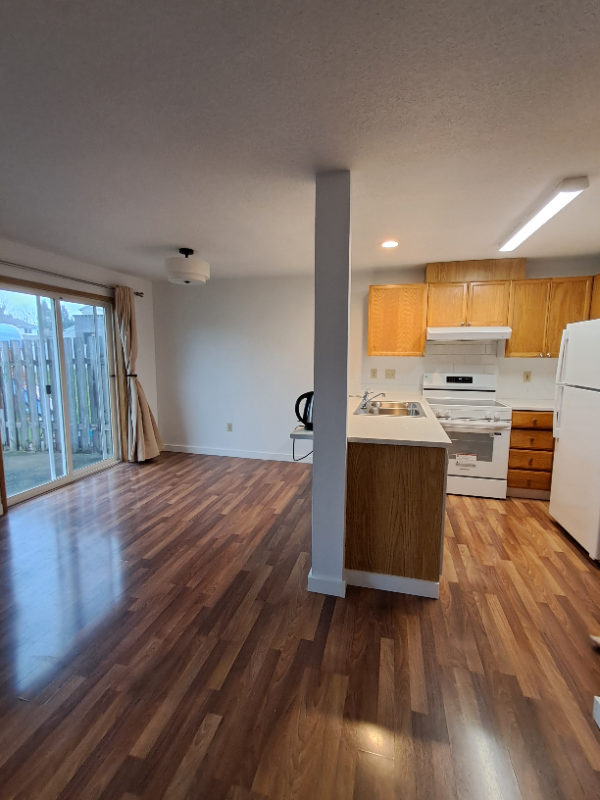 806 Southeast 153rd Avenue #A - Photo 6 of 12