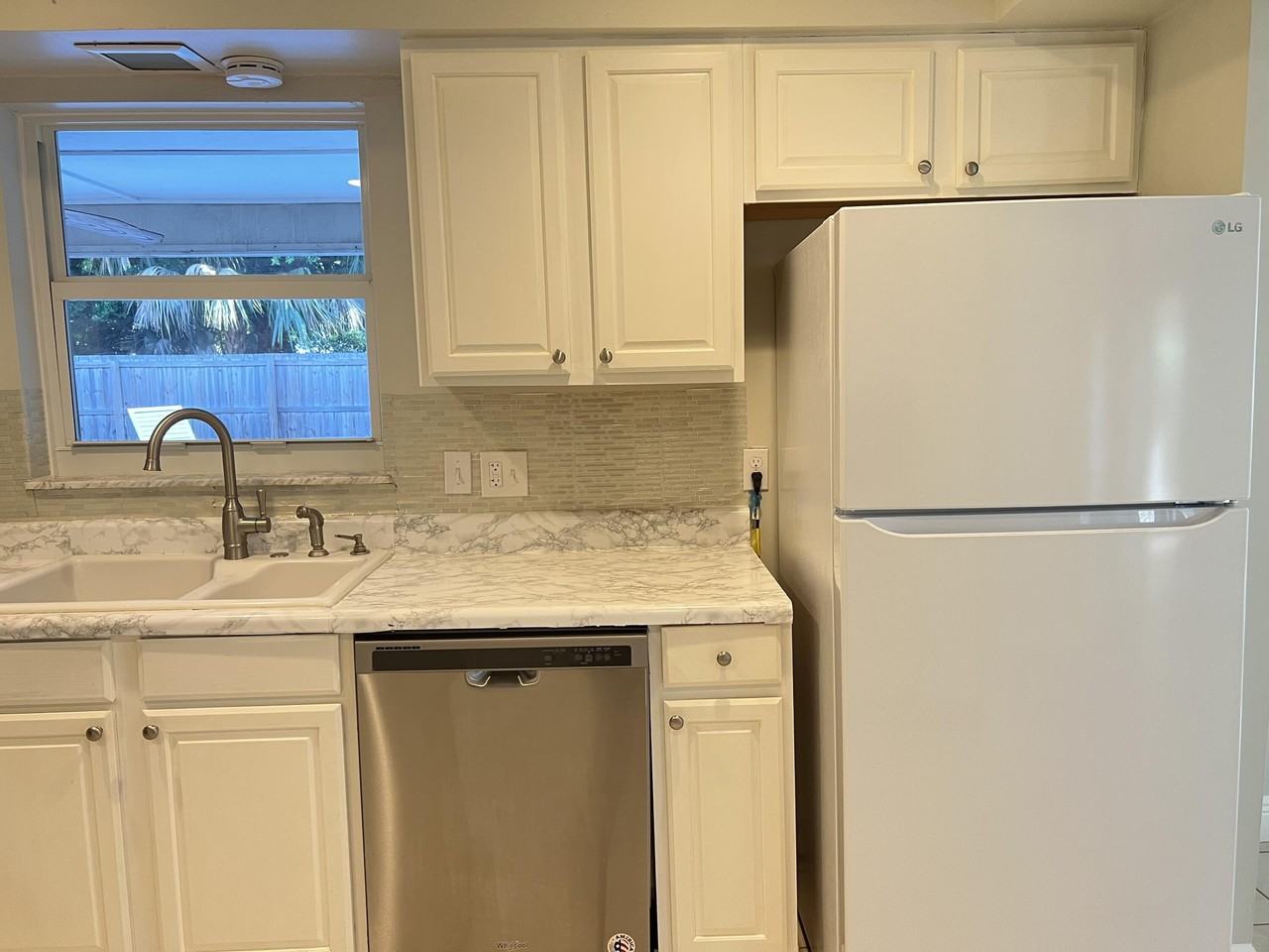 540 South Manor Drive #540 - Photo 5 of 33