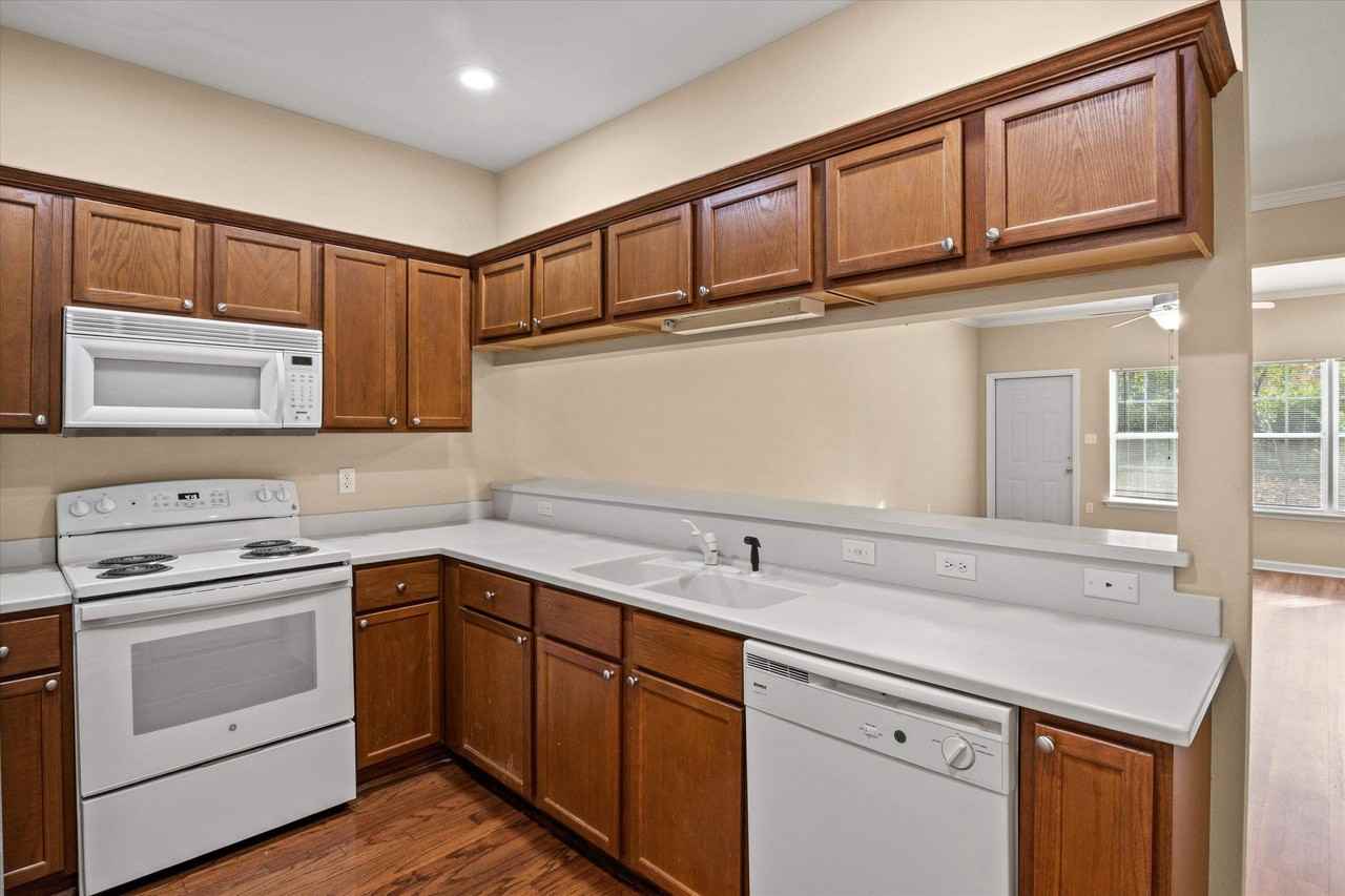 1320 Hendrix Road #1320-605 - Photo 2 of 18