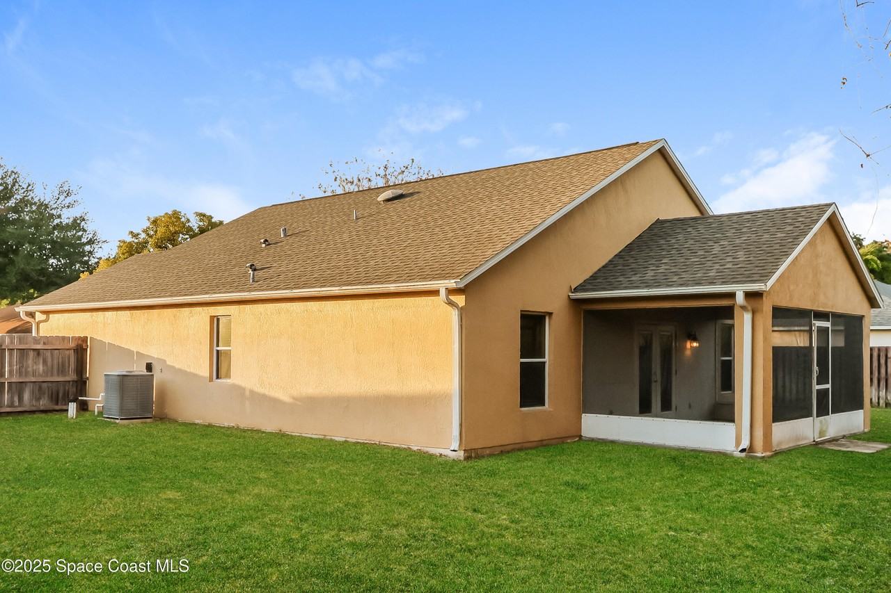 821 Honeysuckle Drive #821 - Photo 3 of 16