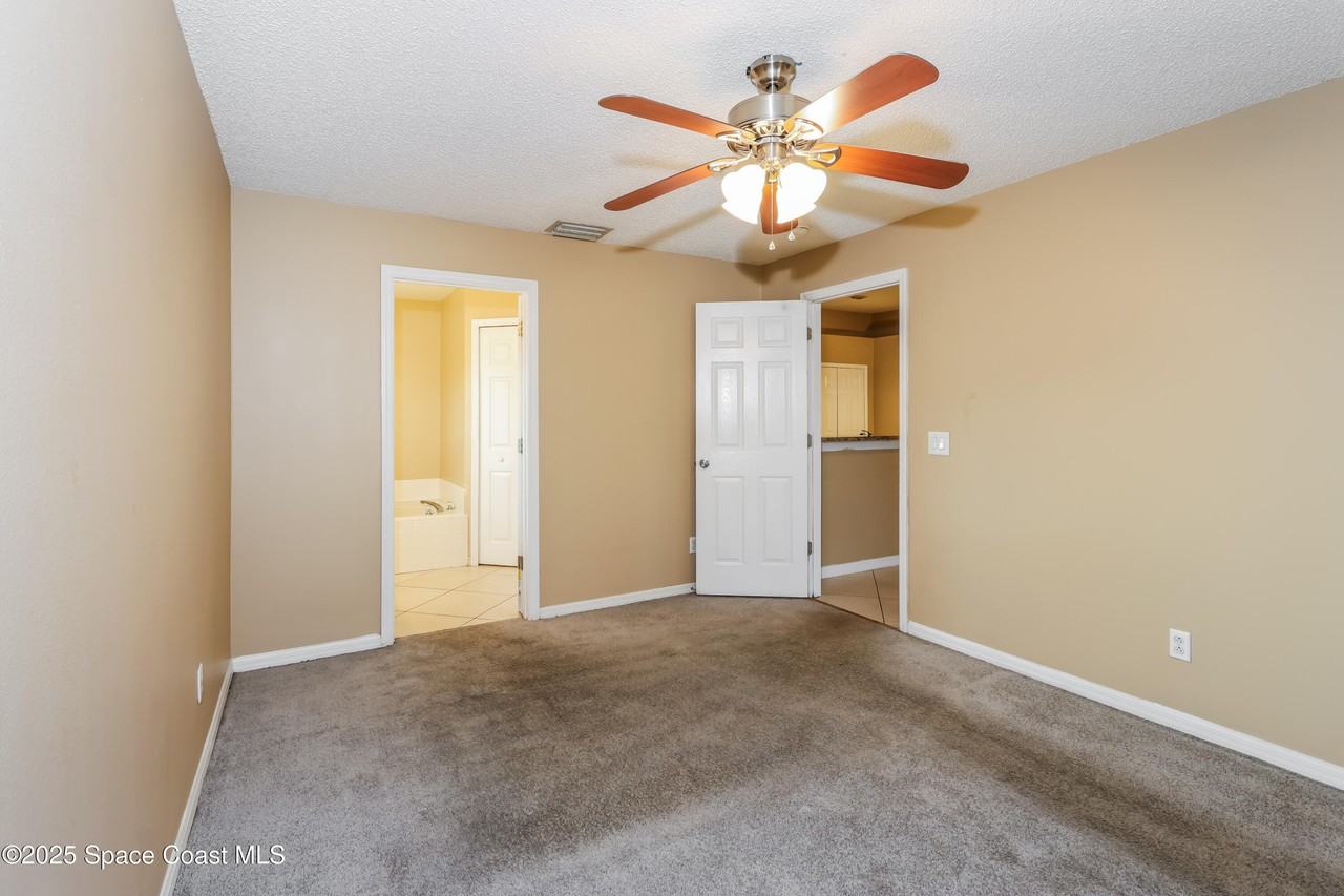 821 Honeysuckle Drive #821 - Photo 5 of 16