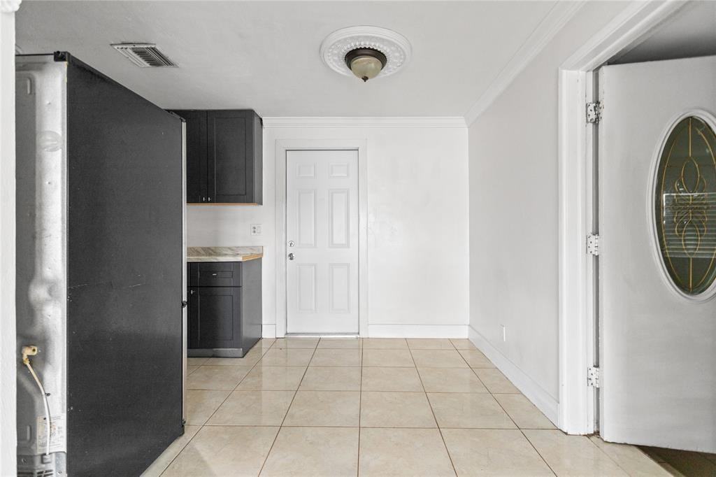 4184 Southwest 49th Court #4184 - Photo 6 of 46