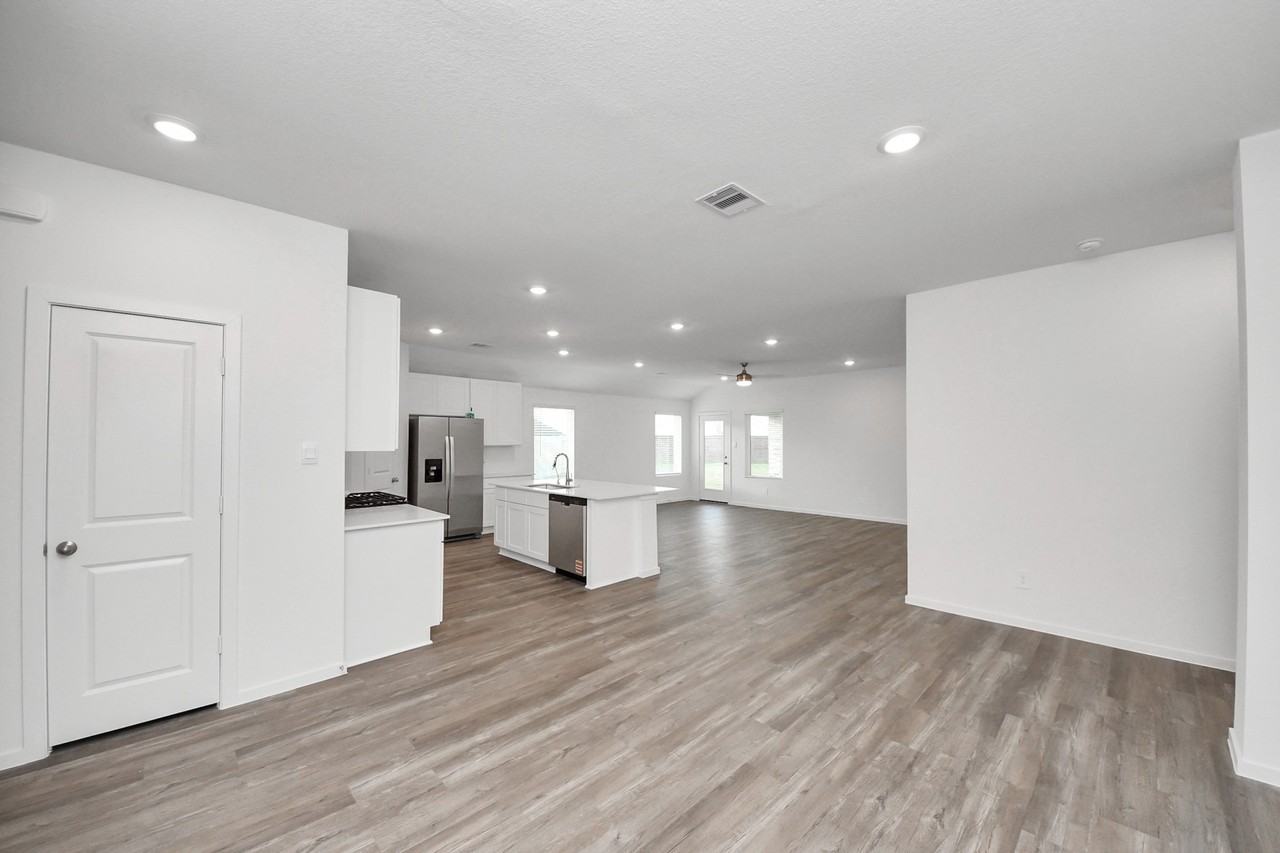 6003 Clear Breeze Drive #6003 - Photo 7 of 33