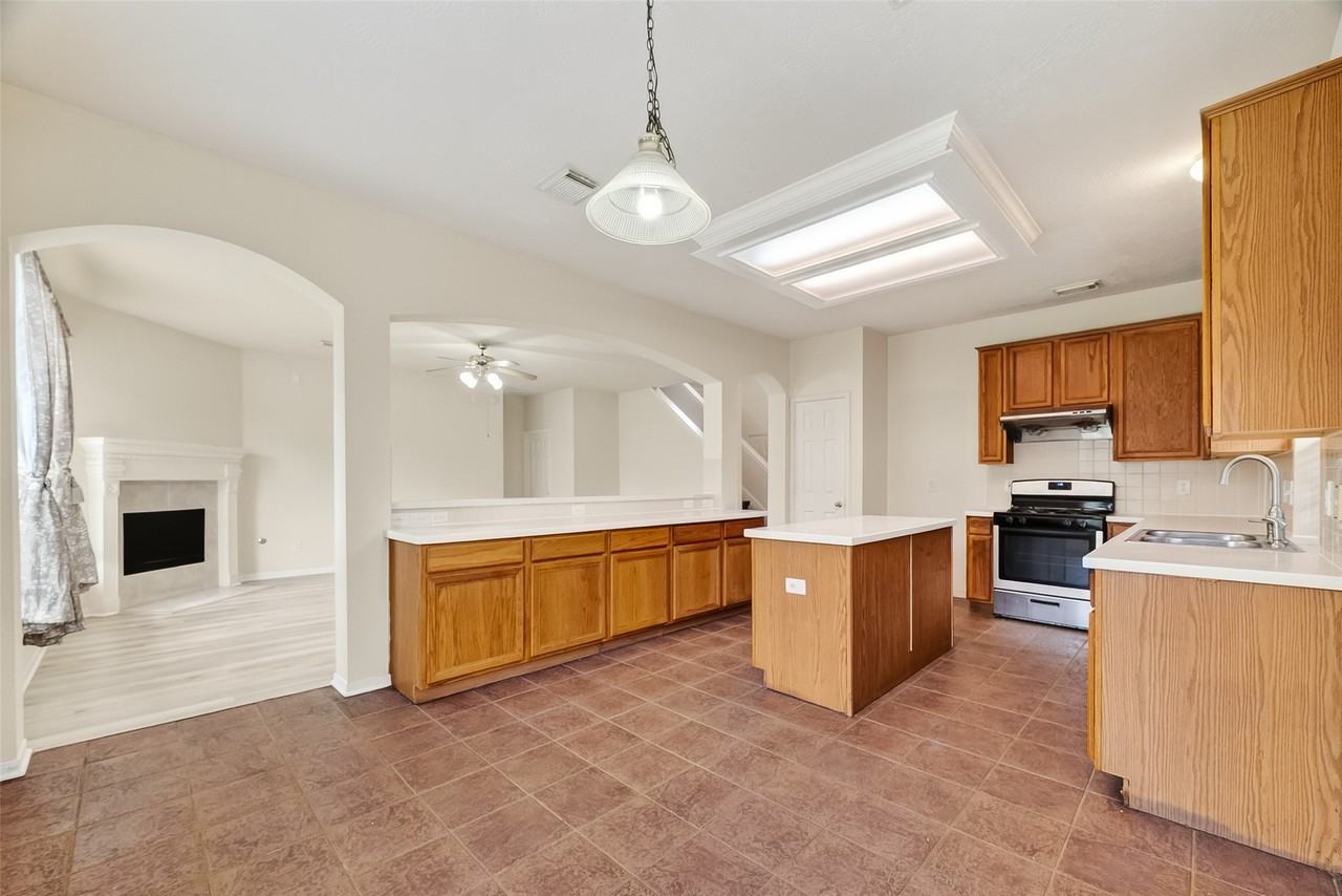 3514 Parkshire Drive #3514 - Photo 3 of 23