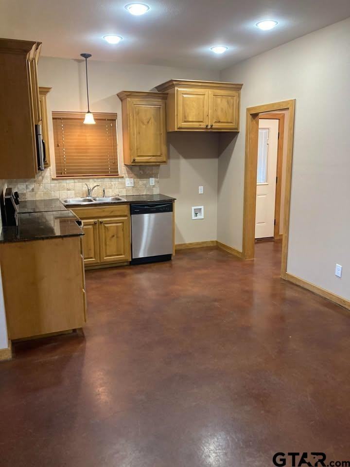 13735 County Road 188 #13735 - Photo 3 of 9