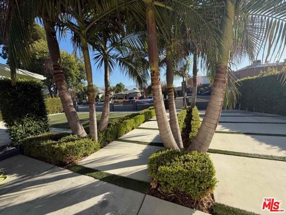 1411 North Avon Street #1411 - Photo 4 of 22