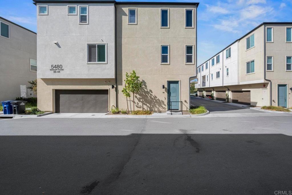 Seacliff Pl #5480-44 - Photo 2 of 23