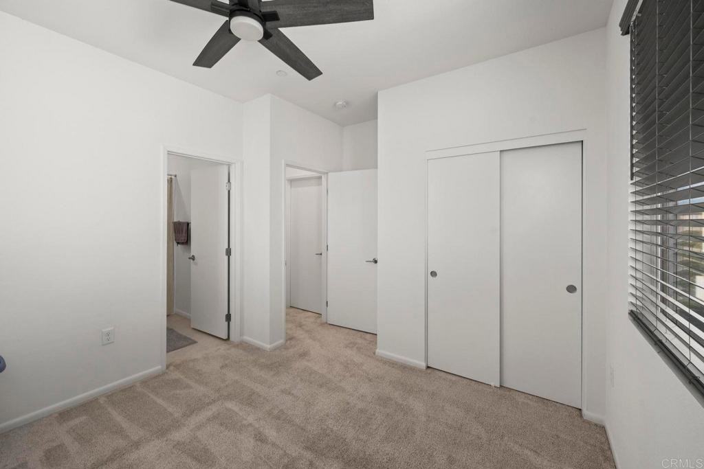 Seacliff Pl #5480-44 - Photo 5 of 23