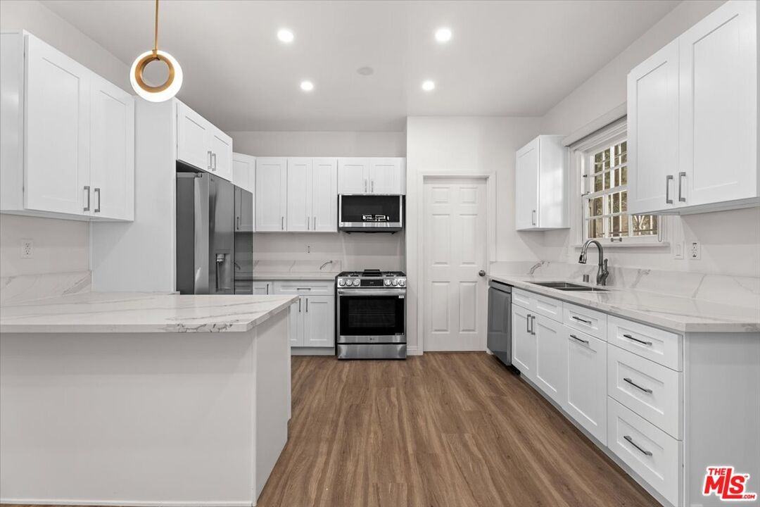 9687 West Olympic Boulevard #9687 - Photo 2 of 10