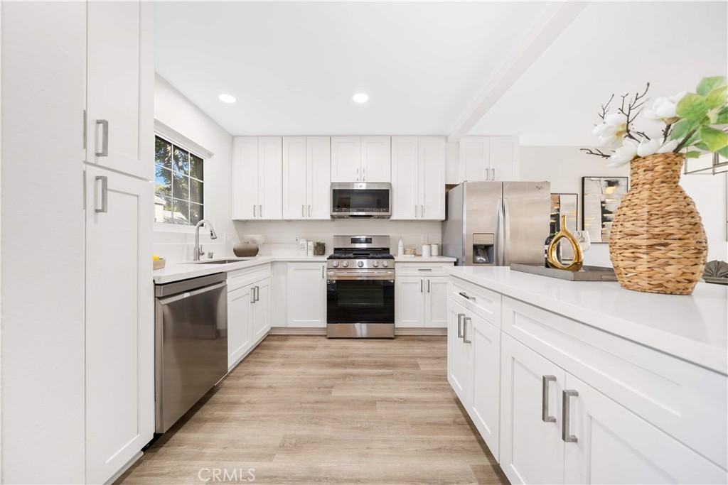 49 Thicket #49 - Photo 4 of 50