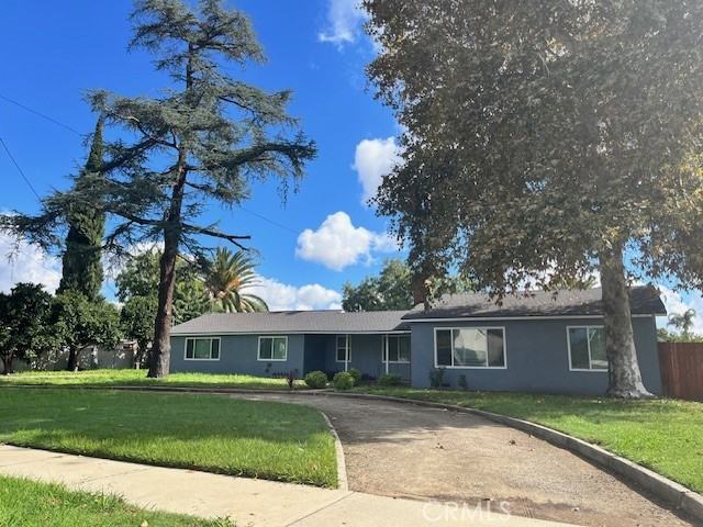 2045 South Cypress Avenue #2045 - Photo 5 of 11