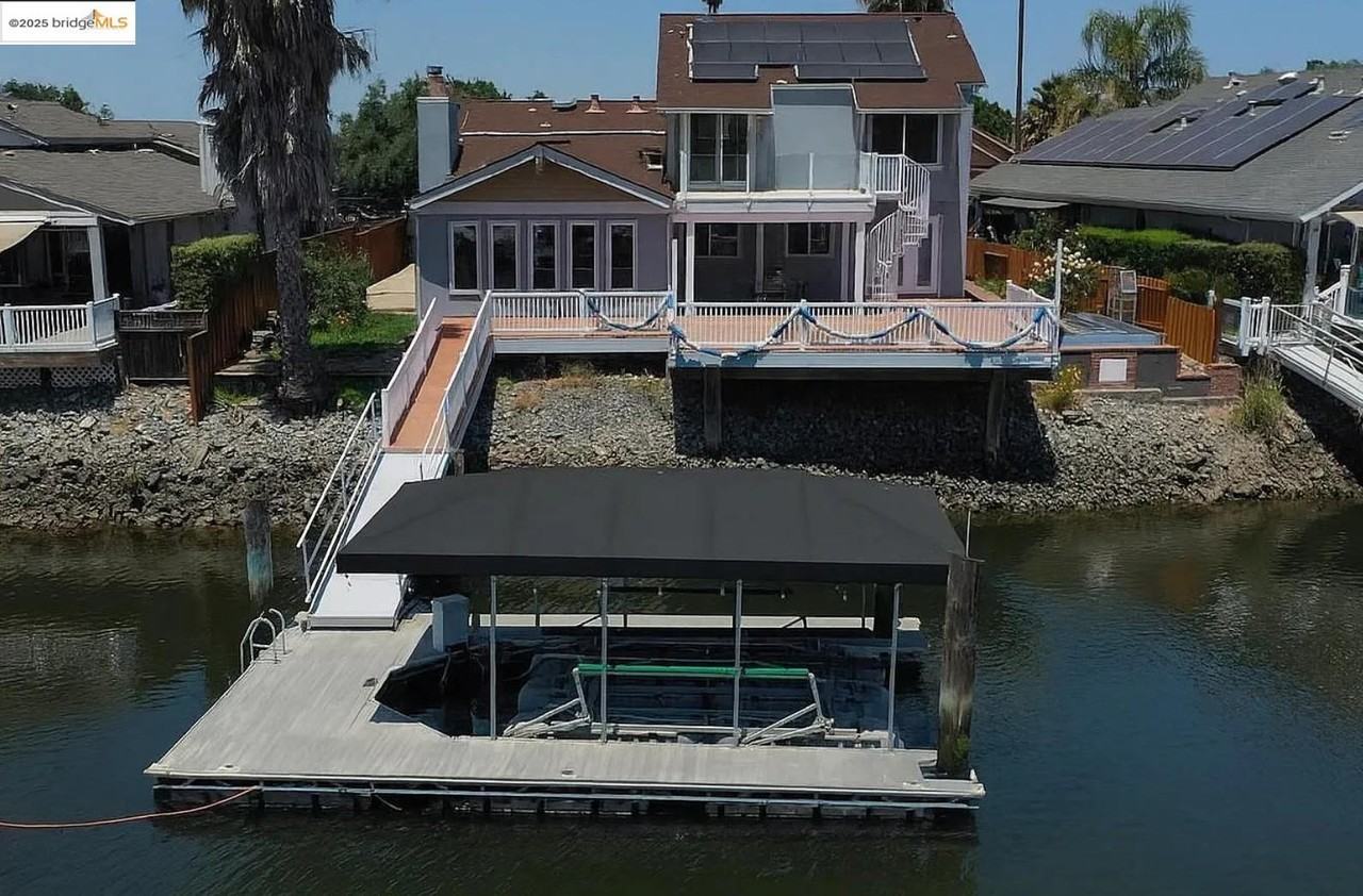 301 Discovery Bay Boulevard #301 - Photo 3 of 18