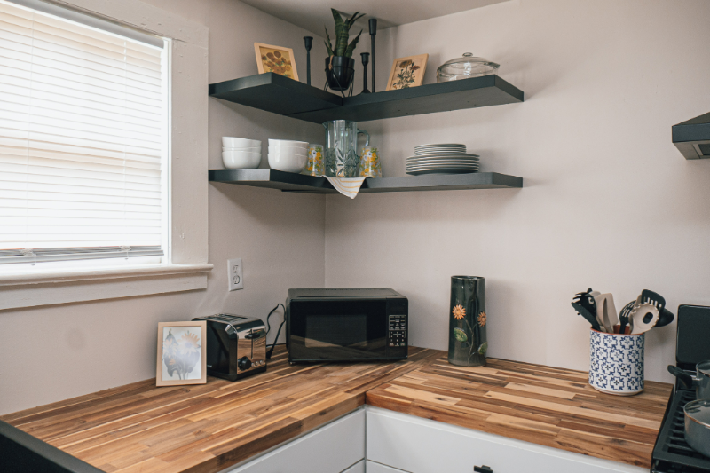 354 Charles Street - Photo 7 of 11