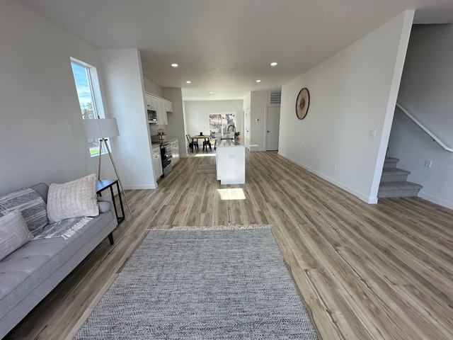 425 Ward Street #CT - Photo 4 of 17