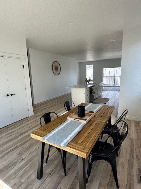 425 Ward Street #CT - Photo 6 of 17