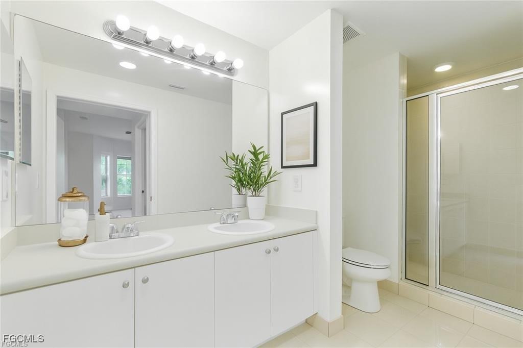 8423 Bernwood Cove Loop #8423-401 - Photo 3 of 17