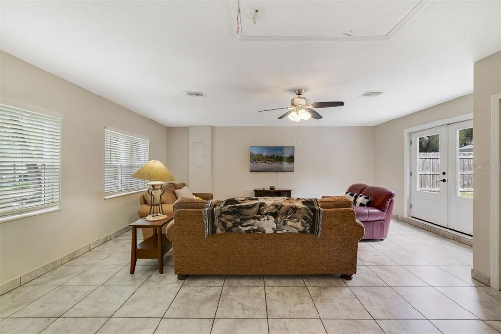 40140 Palm Street #40140 - Photo 3 of 17