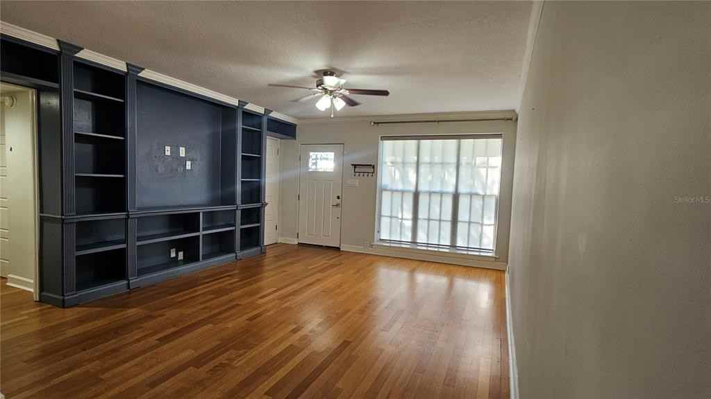 125 East Miller Street #125 - Photo 3 of 11