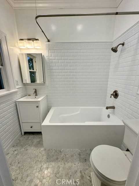 1325 East Altadena Drive #1325 - Photo 4 of 9