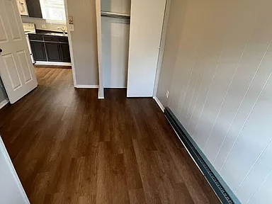 304 East Lehr Avenue - Photo 7 of 13